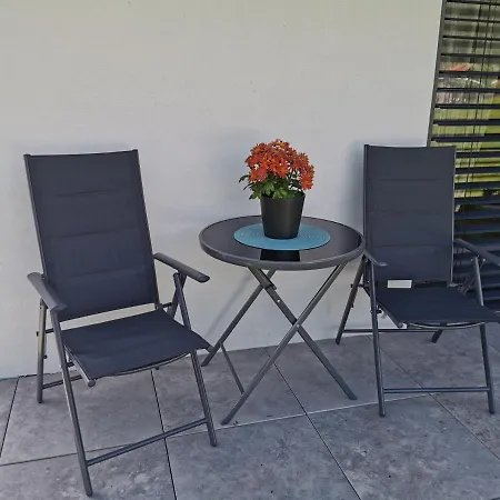 Apartment Grafoner